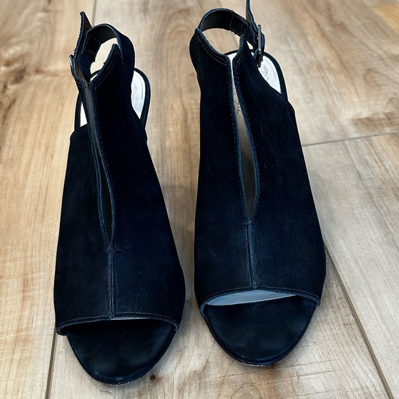 EUC Vince Camuto Catina Black Suede Peep Toe Sling Back Heel Sandal 6 1/2 - Picture 4 of 14